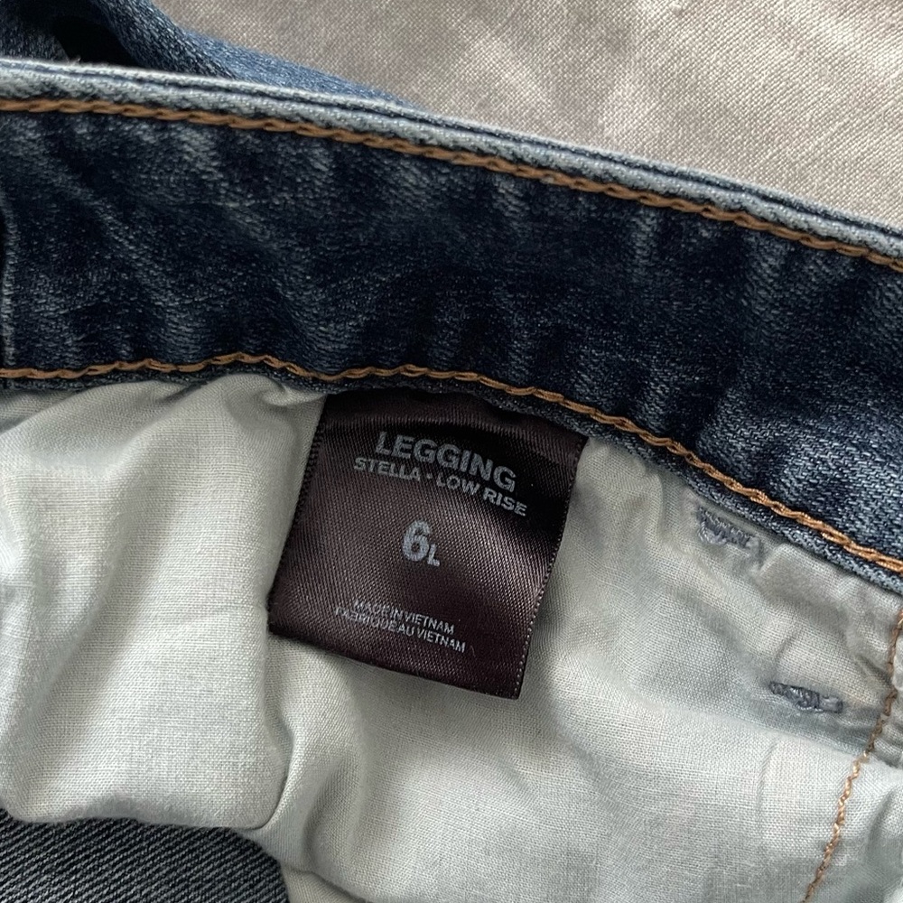 Express Jeans Stella Low Rise Leggings Size 6 Long - Picture 2 of 5